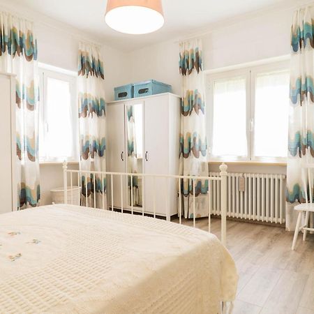 דירות נומאנה Casa Linda, A Due Passi Dal Mare מראה חיצוני תמונה