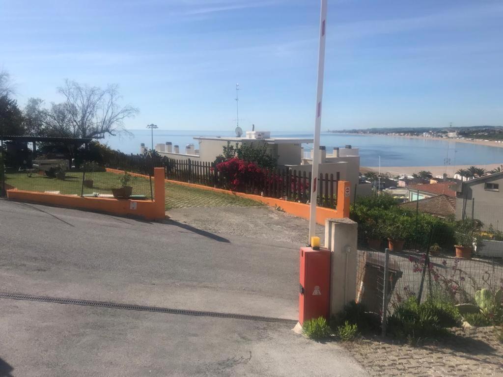 דירות נומאנה Casa Linda, A Due Passi Dal Mare מראה חיצוני תמונה