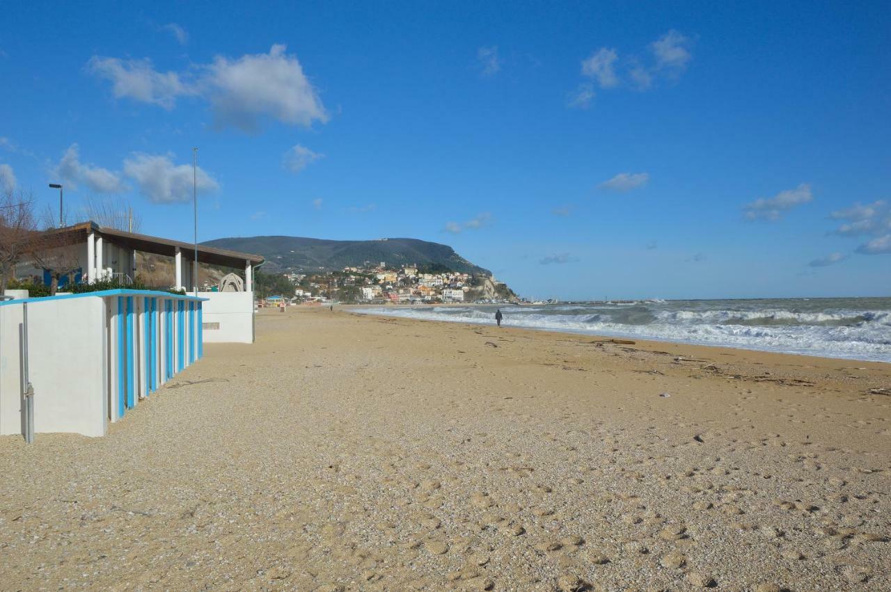 דירות נומאנה Casa Linda, A Due Passi Dal Mare מראה חיצוני תמונה