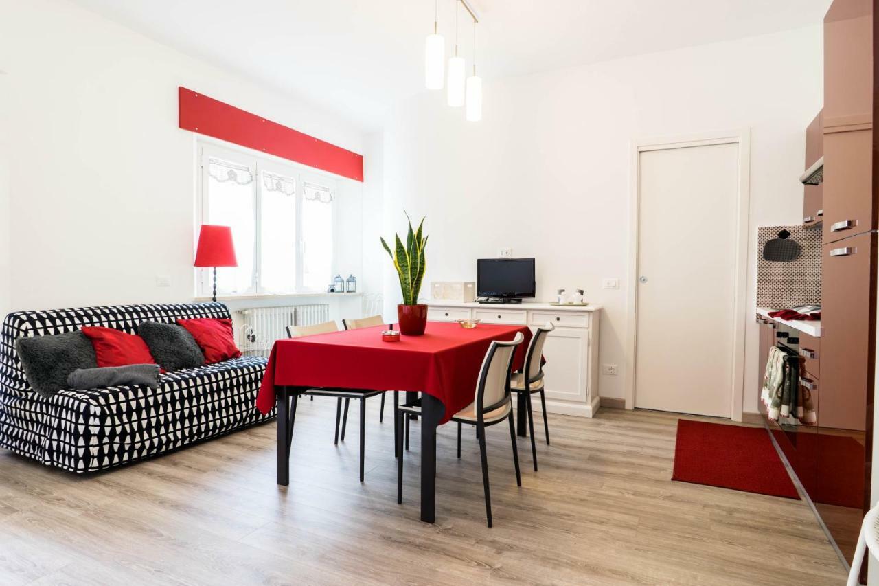 דירות נומאנה Casa Linda, A Due Passi Dal Mare מראה חיצוני תמונה
